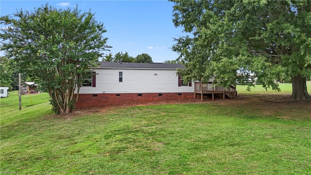 Manufactured Home at 1641 Riverview Road Extension, Lexington NC 27292, Lexington, photo 3 of 38