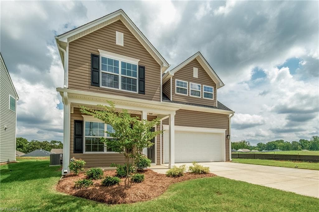 Stick/Site Built at 3707 Contimental Square, Kernersville NC 27284, photo 2 of 33