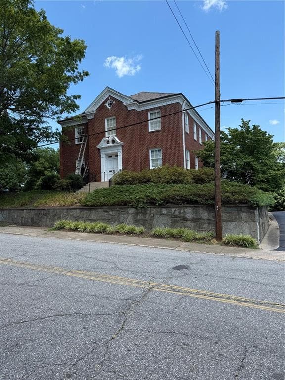 408 8th Street, North Wilkesboro NC 28659
