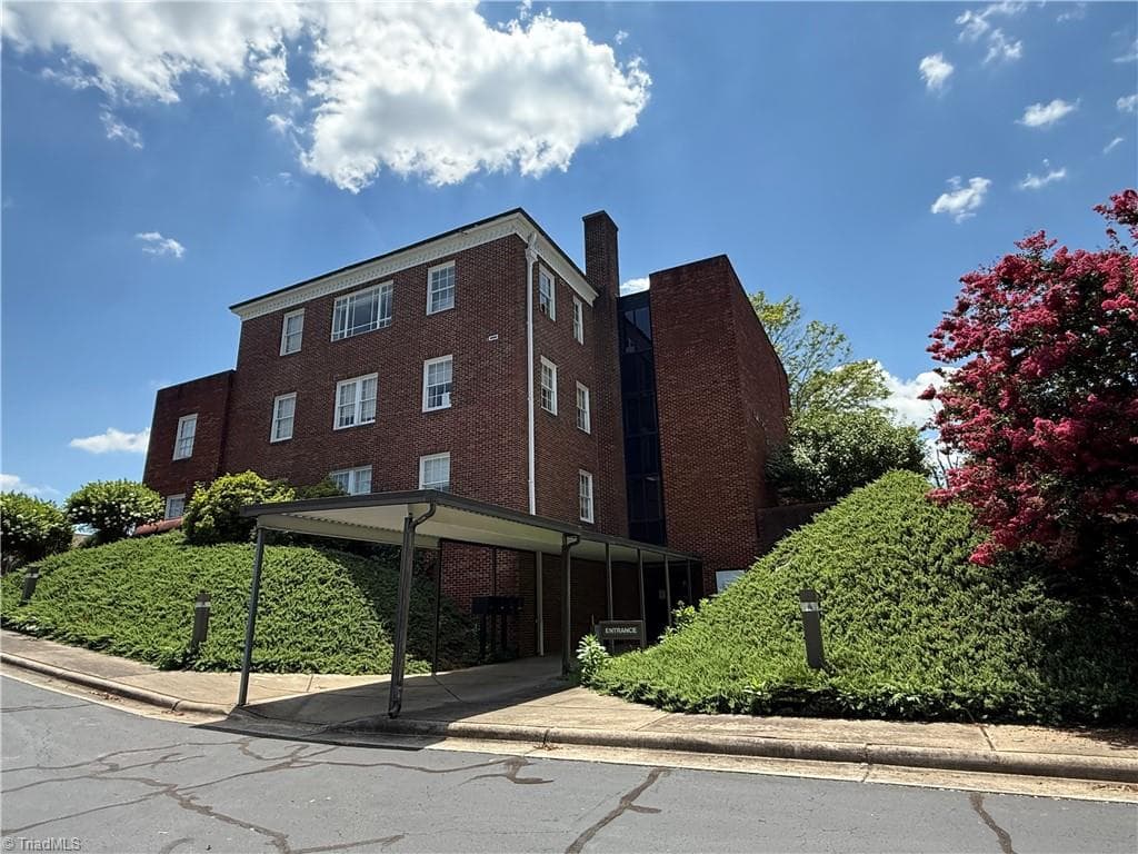 Medical at 408 8th Street, North Wilkesboro NC 28659, North Wilkesboro, photo 4 of 15