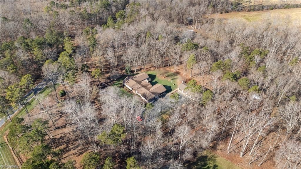 Stick/Site Built at 6955 Harlow Drive, High Point NC 27263, High Point, photo 29 of 96
