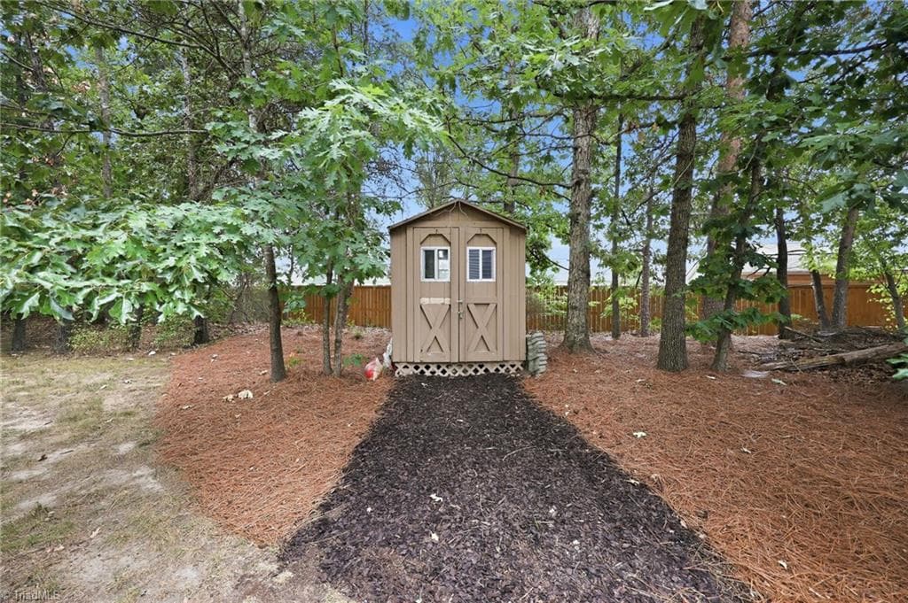 Stick/Site Built at 4020 Maid Marion Court, Jamestown NC 27282, photo 36 of 38