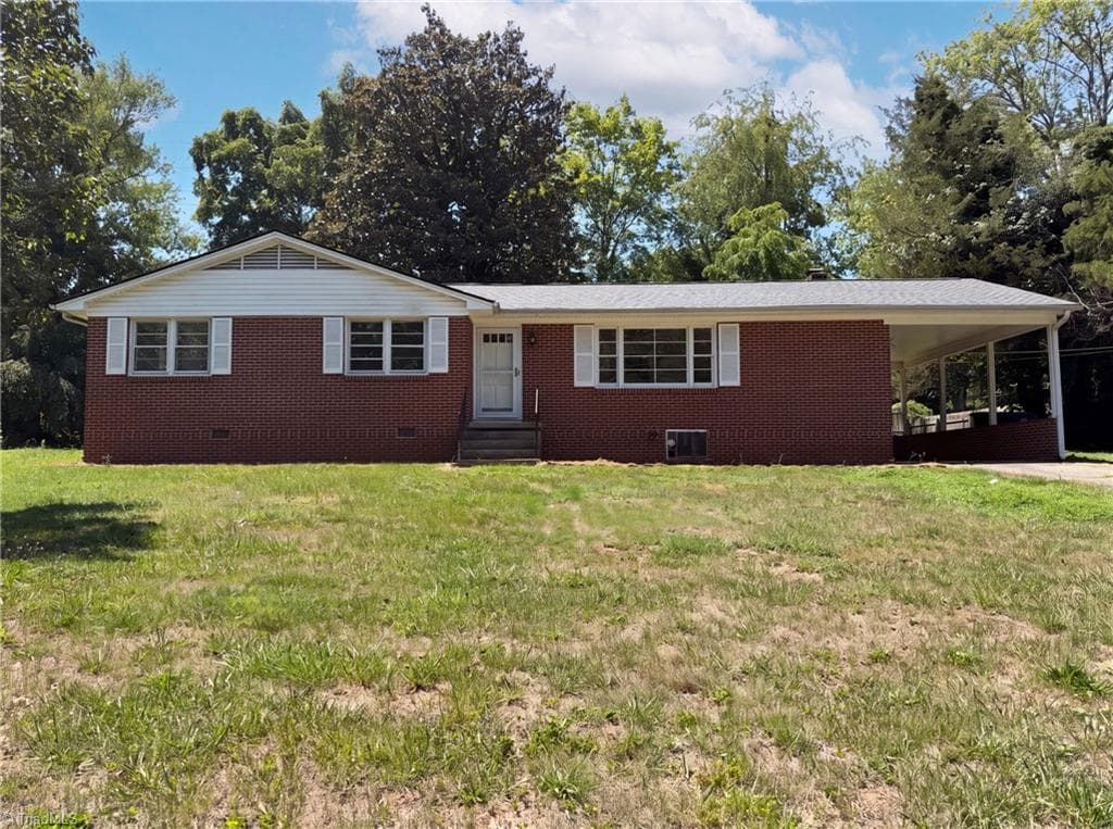 5150 Williamsburg Road, Winston-Salem NC 27106
