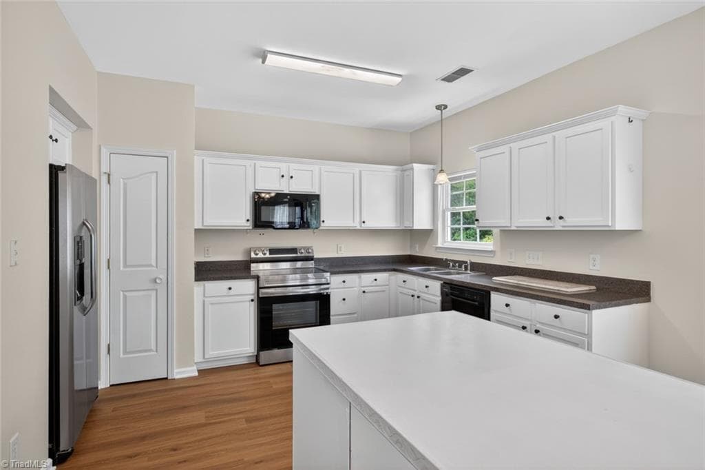 Stick/Site Built at 2173 Cliffvale Drive, High Point NC 27262, photo 13 of 33