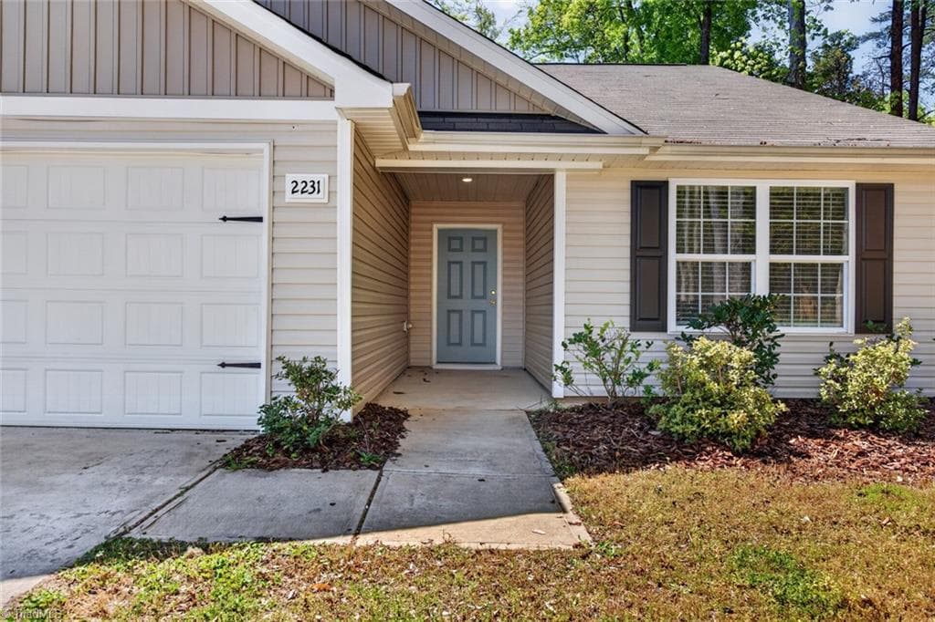 Stick/Site Built at 2231 Balmore Avenue, Greensboro NC 27405, photo 5 of 32