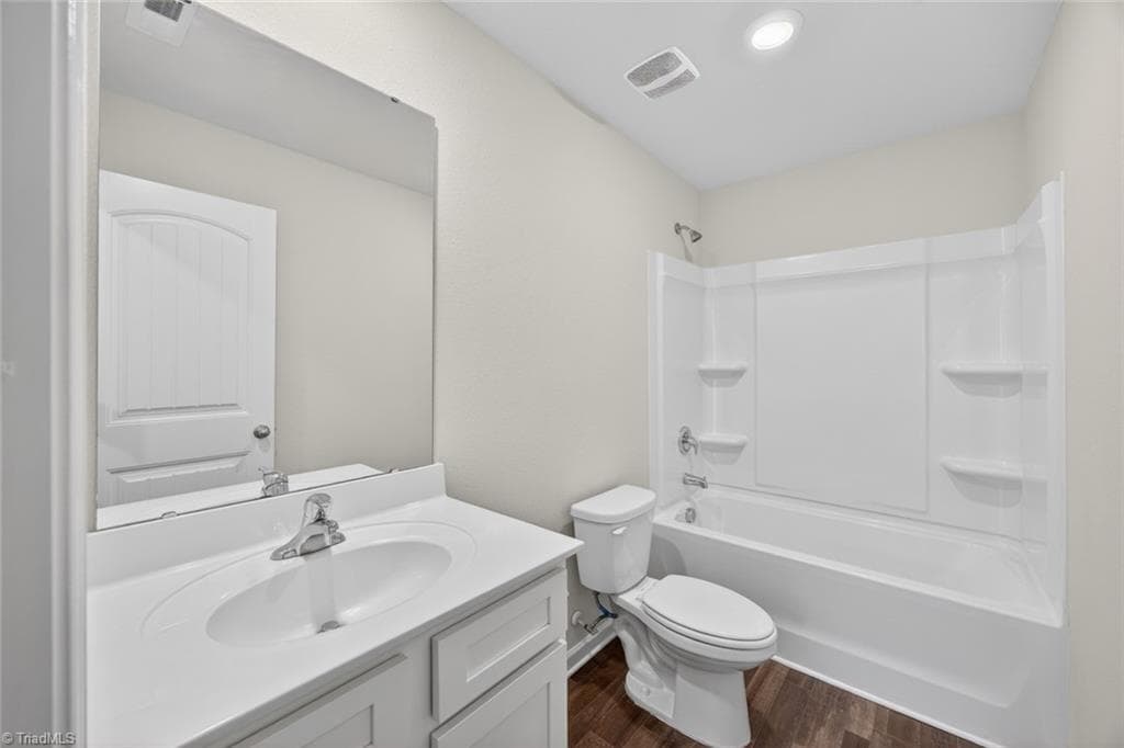 Stick/Site Built at 2112 Briar Run Drive, Greensboro NC 27405, photo 23 of 31