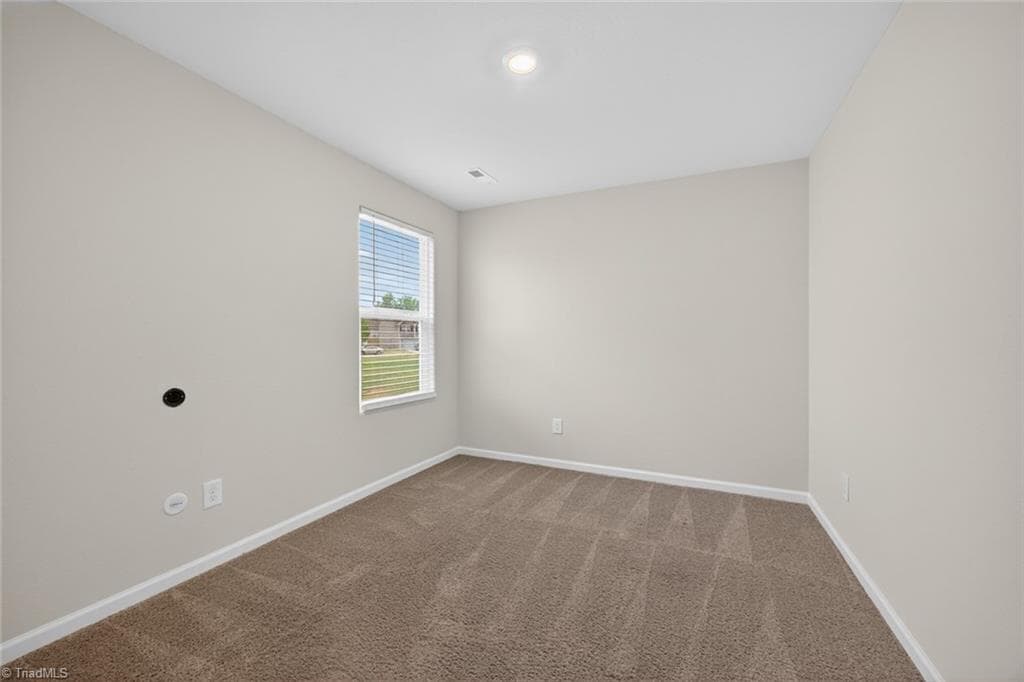 Stick/Site Built at 2112 Briar Run Drive, Greensboro NC 27405, photo 26 of 31