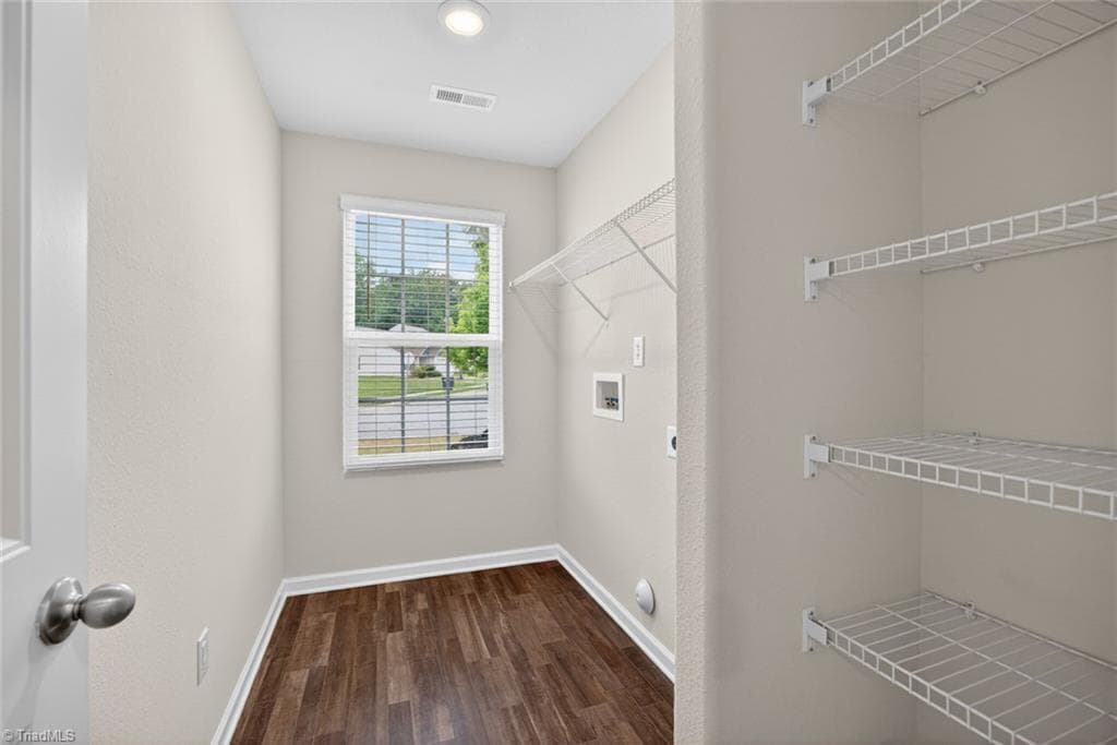 Stick/Site Built at 2112 Briar Run Drive, Greensboro NC 27405, photo 22 of 31