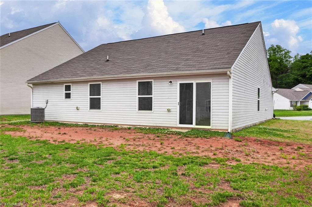 Stick/Site Built at 2112 Briar Run Drive, Greensboro NC 27405, photo 30 of 31