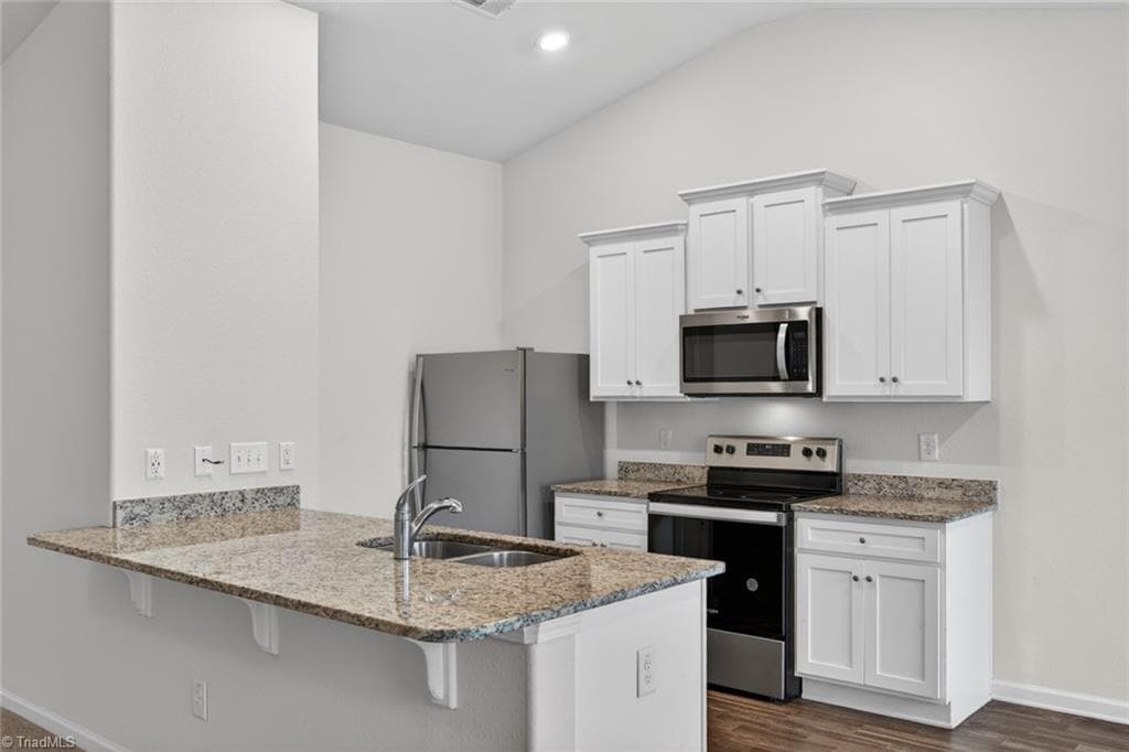 Stick/Site Built at 2112 Briar Run Drive, Greensboro NC 27405, photo 10 of 31