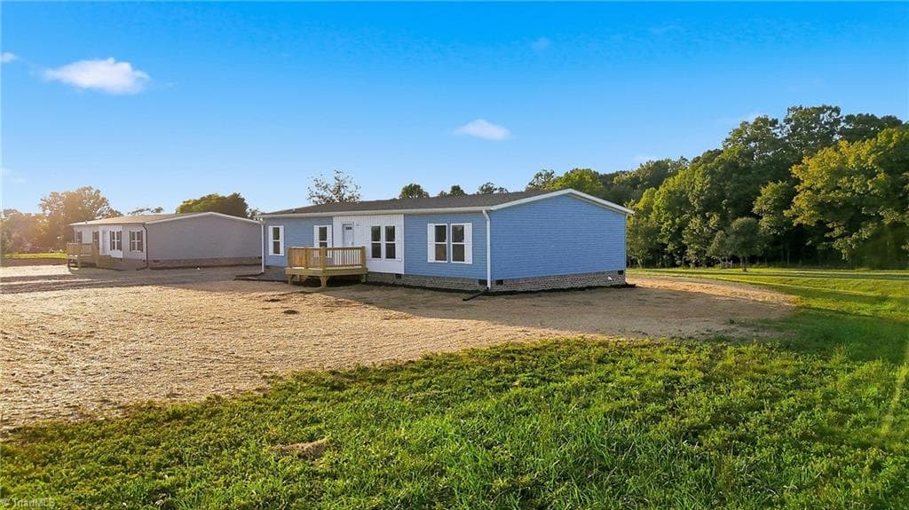 Manufactured Home at 130 Speaks Road, Olin NC 28660, photo 5 of 40