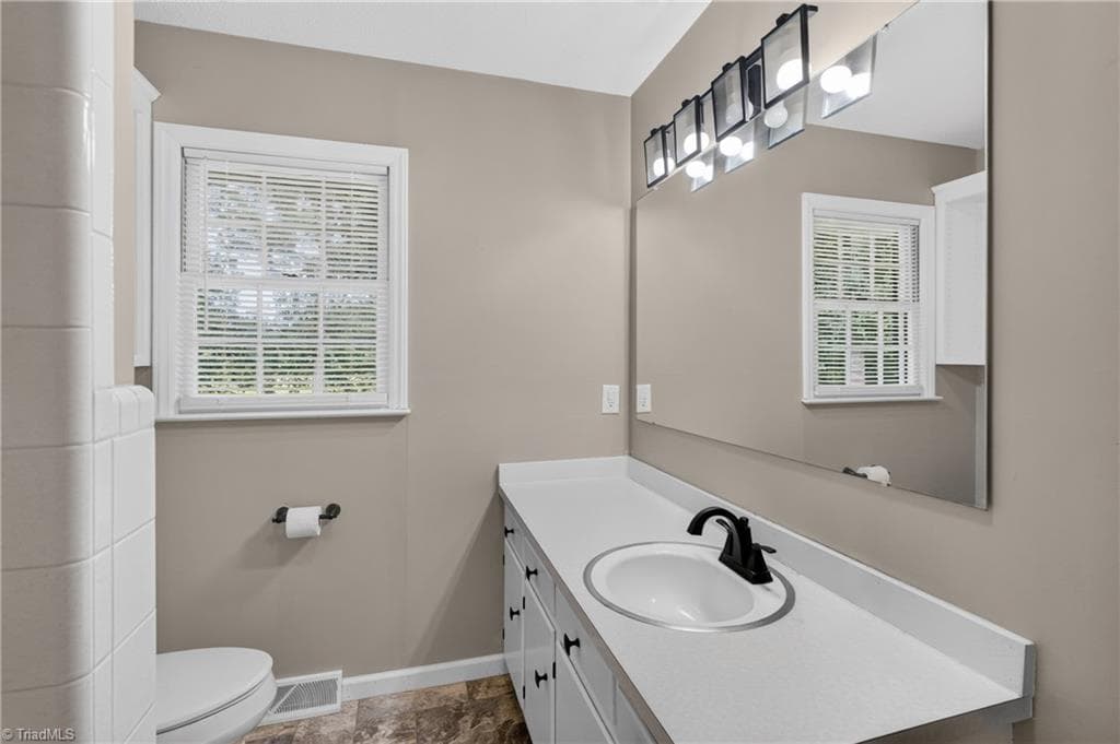 Stick/Site Built at 1116 Cranbrook Way, Asheboro NC 27205, photo 20 of 40