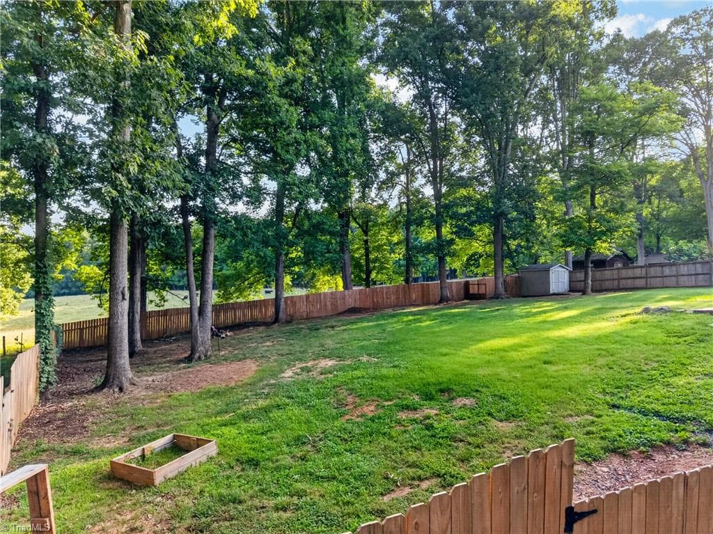 Stick/Site Built at 1116 Cranbrook Way, Asheboro NC 27205, photo 34 of 40