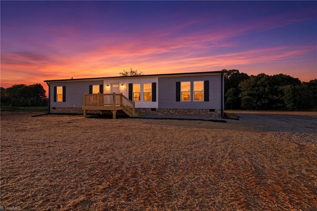 136 Speaks Road, Olin NC 28660