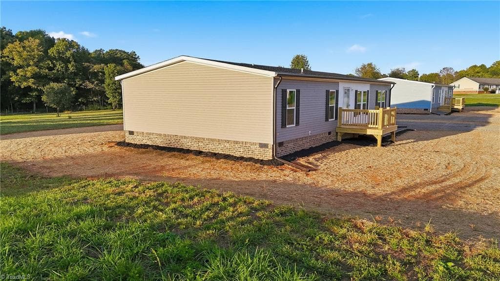 Manufactured Home at 136 Speaks Road, Olin NC 28660, photo 5 of 41