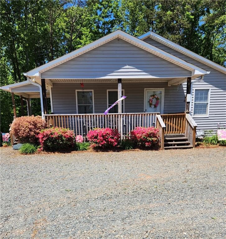 2095 Piney Mountain Road, Walnut Cove NC 27052