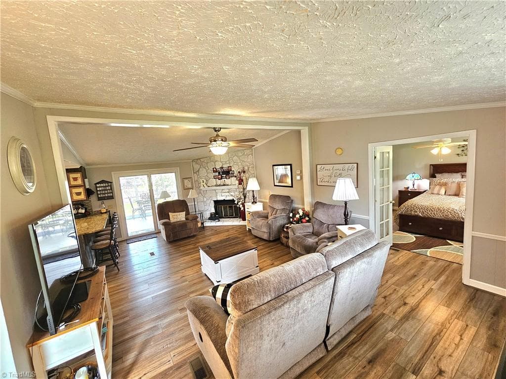 Manufactured Home at 734 Pinehaven Drive, New London NC 28127, New London, photo 7 of 44