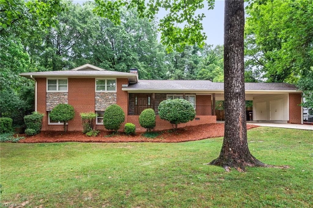 Stick/Site Built at 1116 Wynnewood Avenue, High Point NC 27262