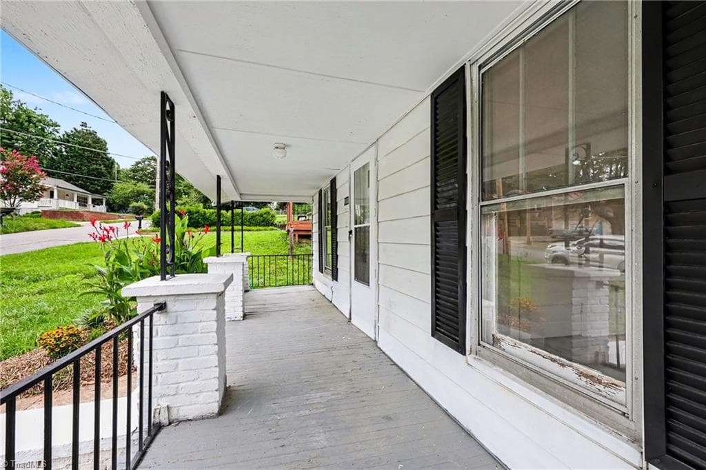 Stick/Site Built at 1306 Forrest Street, High Point NC 27262, photo 3 of 27