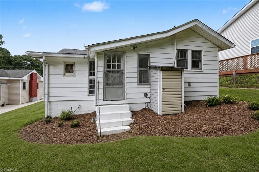 Stick/Site Built at 1306 Forrest Street, High Point NC 27262, photo 24 of 27