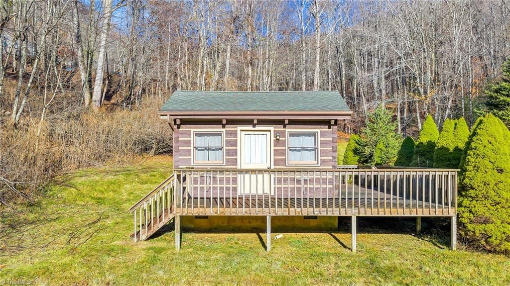 Stick/Site Built at 1451 Elliott Road, West Jefferson NC 28694, photo 2 of 33