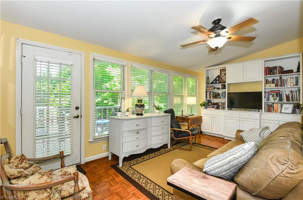 Stick/Site Built at 1717 Ternberry Road, High Point NC 27262, photo 7 of 29