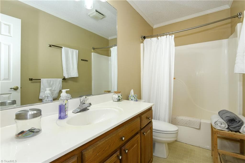 Stick/Site Built at 1717 Ternberry Road, High Point NC 27262, photo 19 of 29