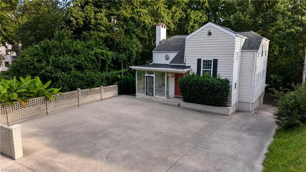 Quadruplex at 1806 Walker Avenue, Greensboro NC 27403, photo 27 of 31