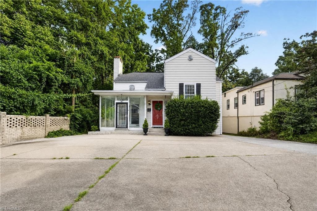 1806 Walker Avenue, Greensboro NC 27403