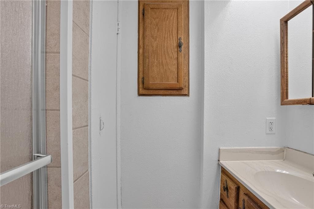 Quadruplex at 1806 Walker Avenue, Greensboro NC 27403, photo 24 of 31