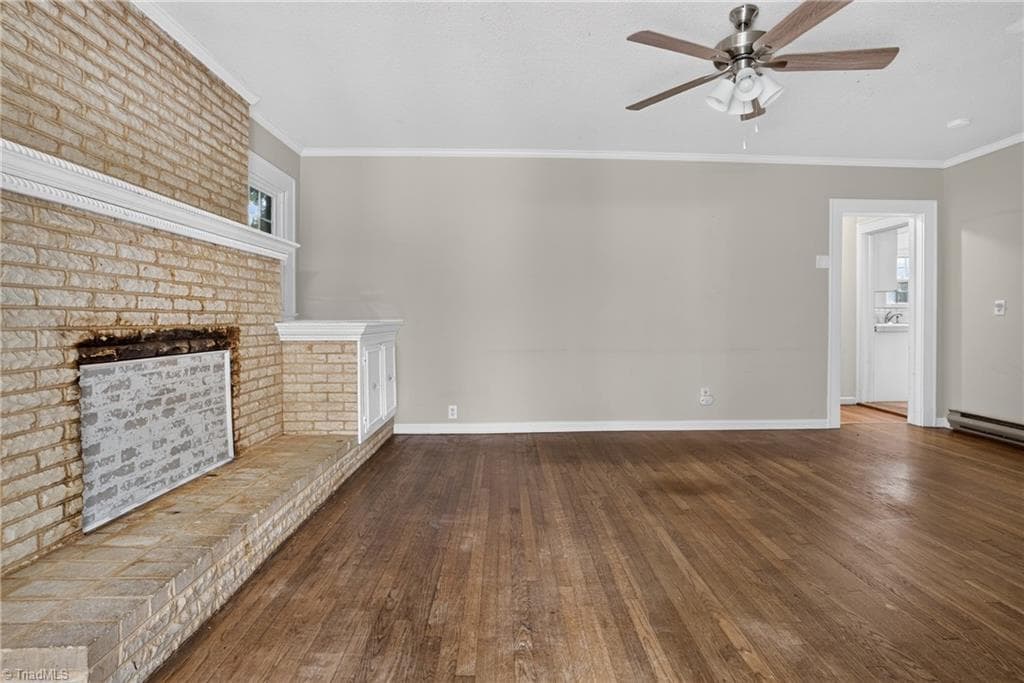 Quadruplex at 1806 Walker Avenue, Greensboro NC 27403, photo 18 of 31