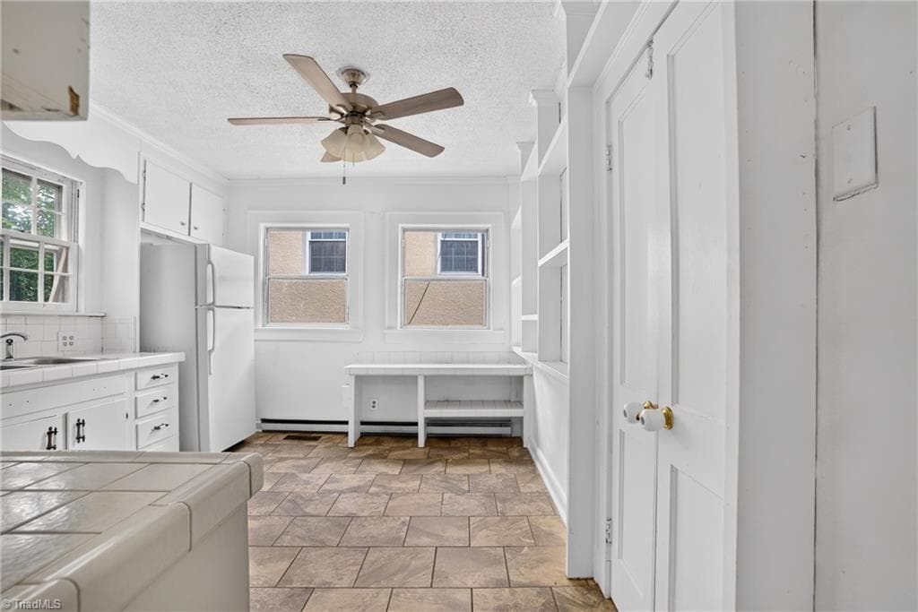 Quadruplex at 1806 Walker Avenue, Greensboro NC 27403, photo 11 of 31