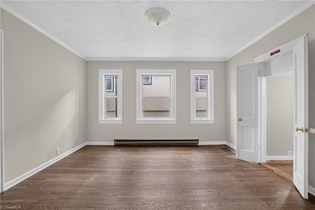 Quadruplex at 1806 Walker Avenue, Greensboro NC 27403, photo 21 of 31