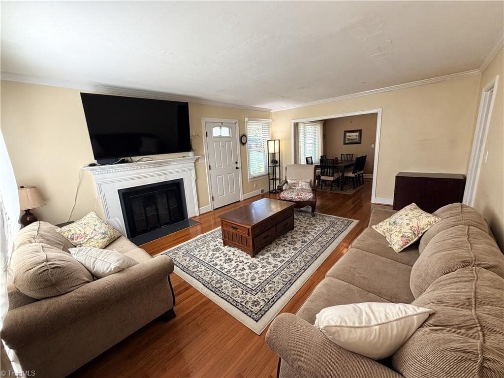 Stick/Site Built at 506 E Farriss Avenue, High Point NC 27262, photo 3 of 26