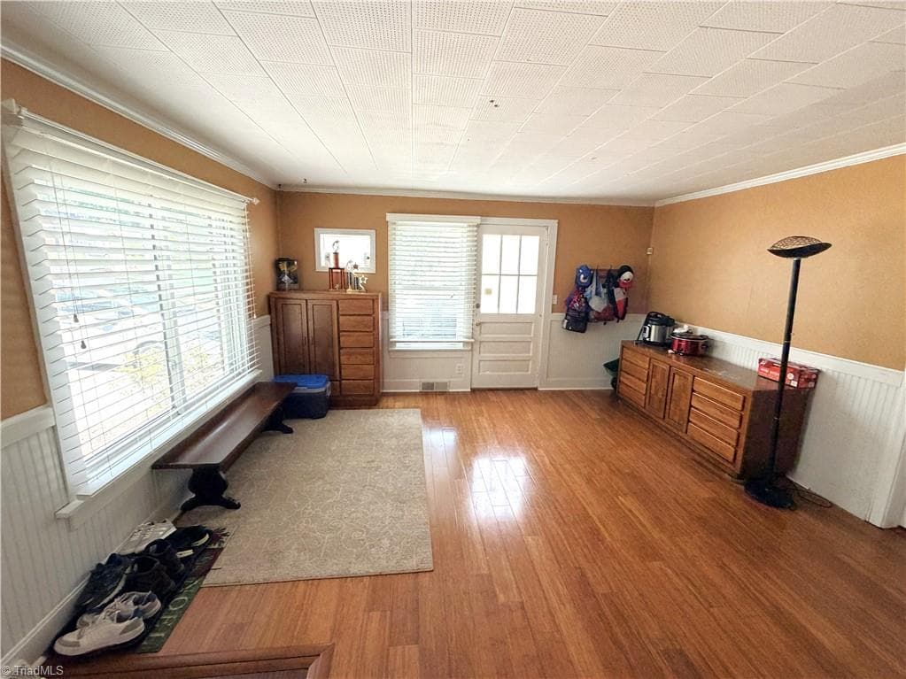 Stick/Site Built at 506 E Farriss Avenue, High Point NC 27262, photo 10 of 26