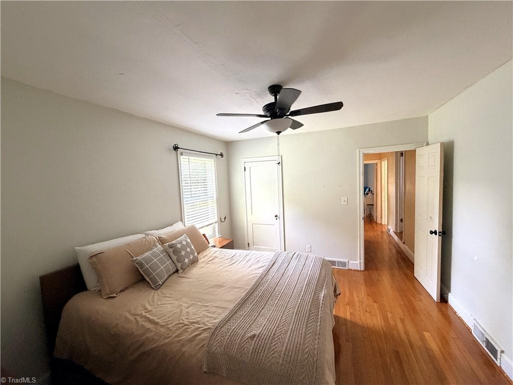 Stick/Site Built at 506 E Farriss Avenue, High Point NC 27262, photo 14 of 26