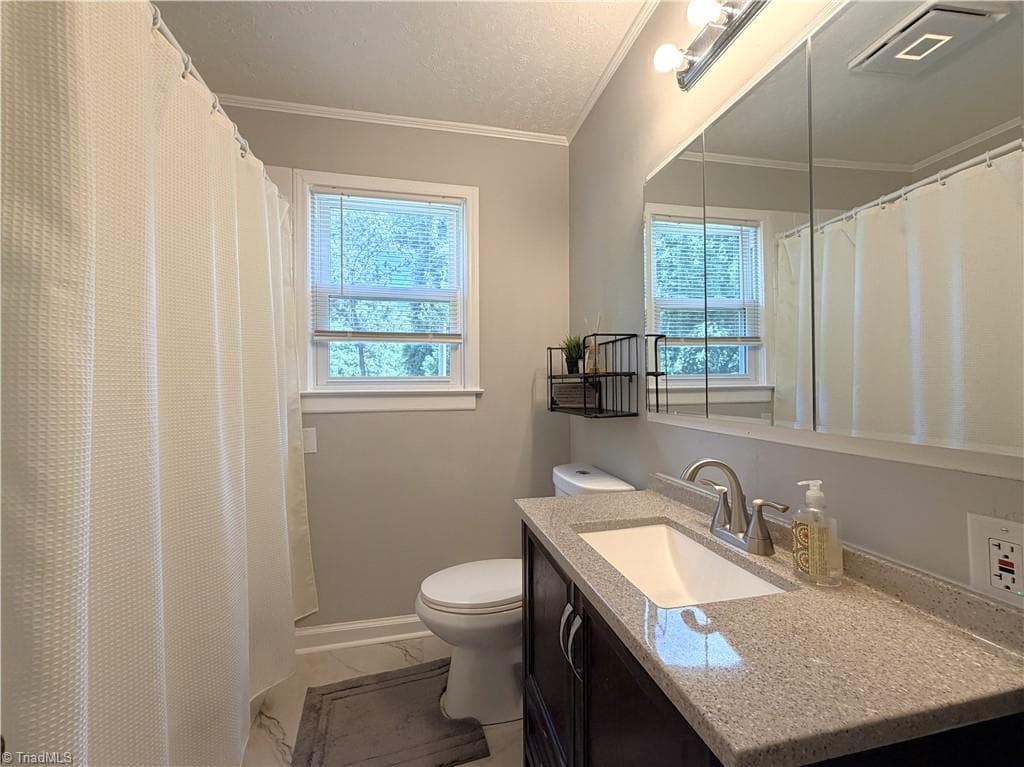 Stick/Site Built at 506 E Farriss Avenue, High Point NC 27262, photo 15 of 26
