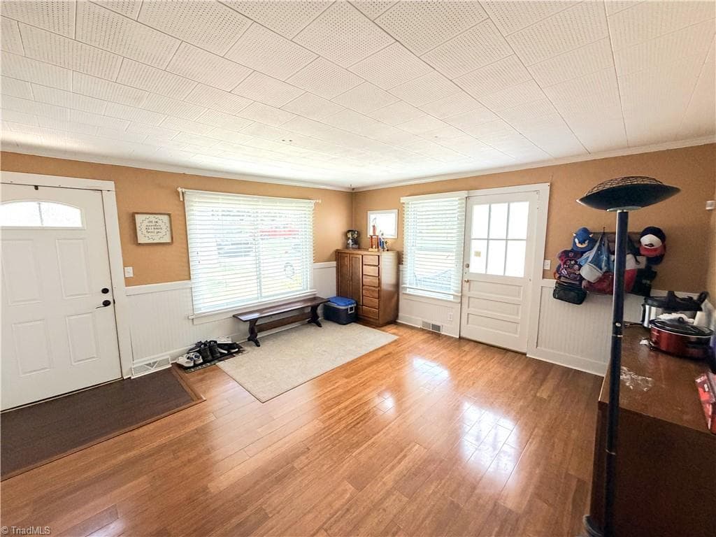 Stick/Site Built at 506 E Farriss Avenue, High Point NC 27262, photo 11 of 26