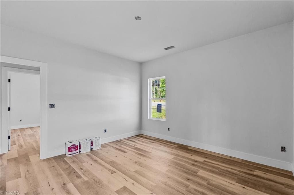 Stick/Site Built at 816 Vail Avenue, High Point NC 27260, High Point, photo 33 of 64