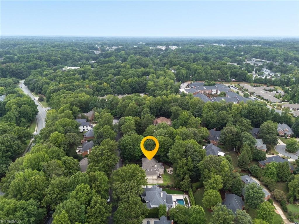 Stick/Site Built at 8 Elm Grove Way, Greensboro NC 27405, photo 45 of 48