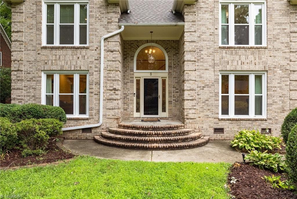 Stick/Site Built at 8 Elm Grove Way, Greensboro NC 27405, photo 8 of 48