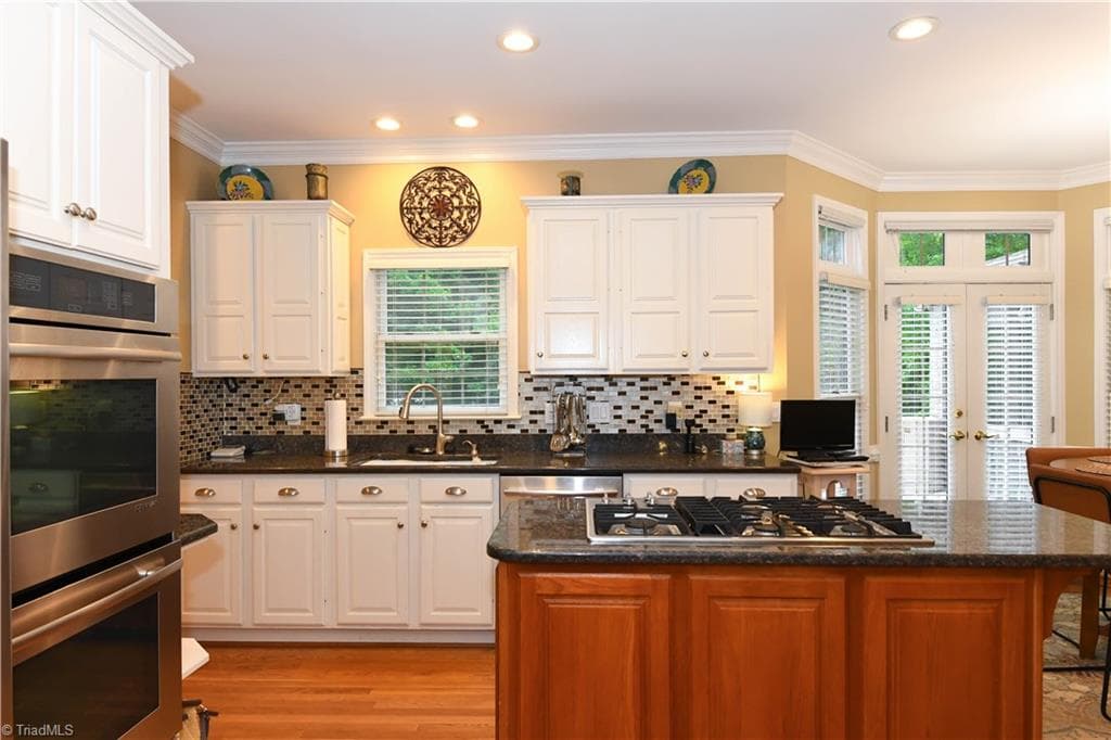 Stick/Site Built at 2405 Glen Cove Way, High Point NC 27265, photo 12 of 32