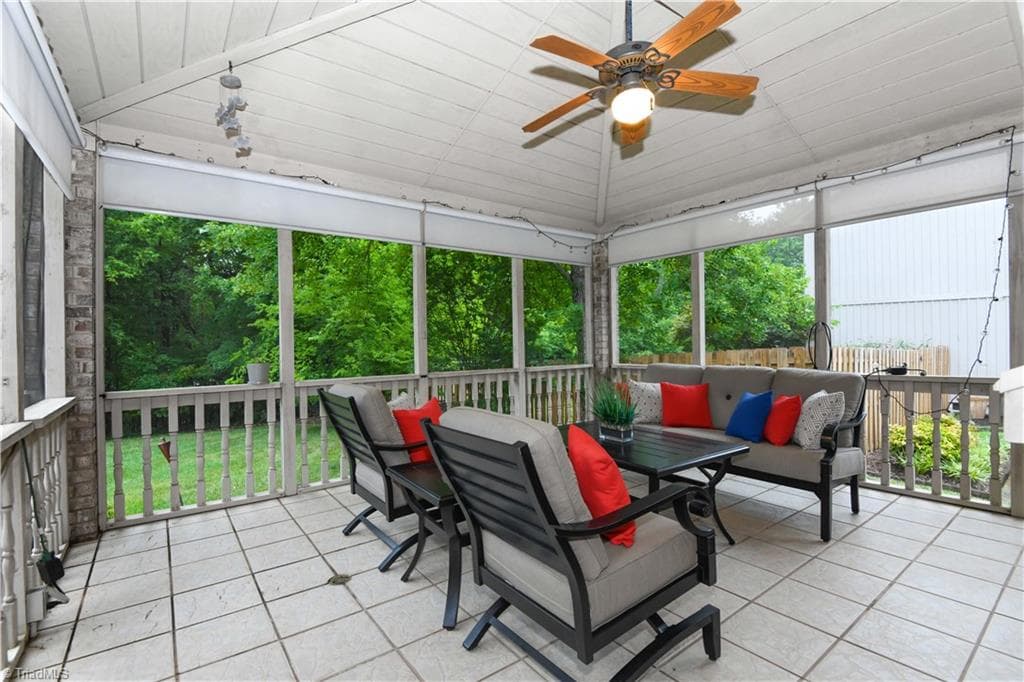 Stick/Site Built at 2405 Glen Cove Way, High Point NC 27265, photo 26 of 32