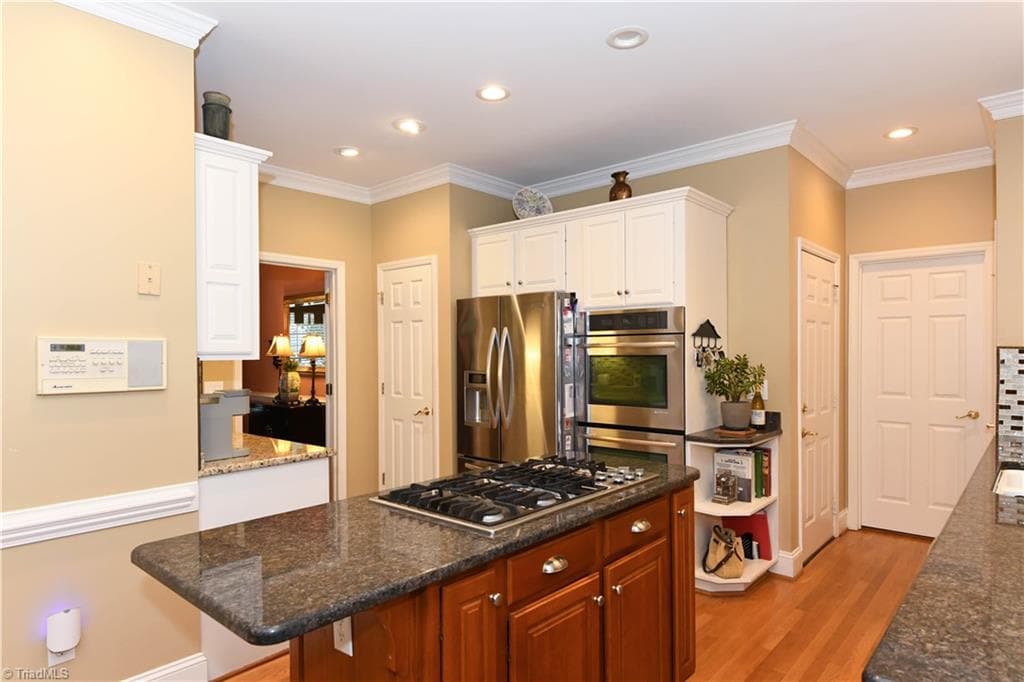 Stick/Site Built at 2405 Glen Cove Way, High Point NC 27265, photo 11 of 32