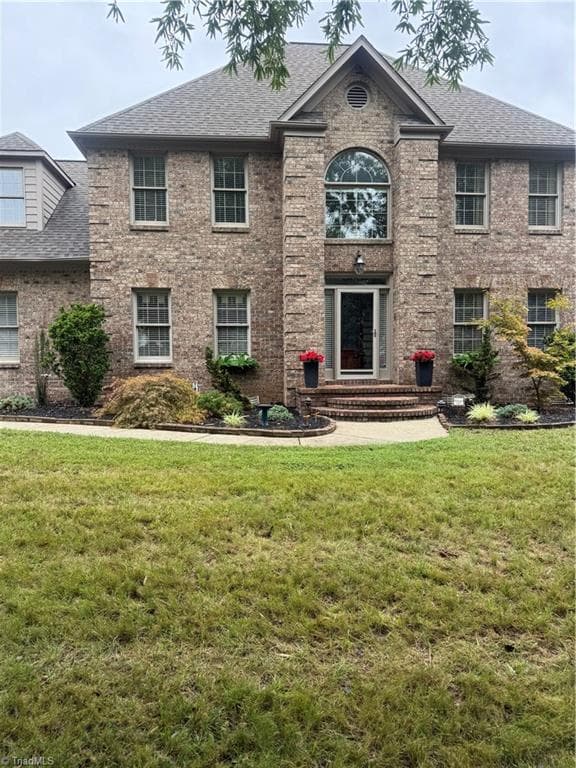 Stick/Site Built at 2405 Glen Cove Way, High Point NC 27265, photo 31 of 32