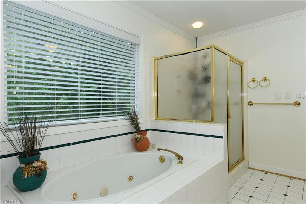 Stick/Site Built at 2405 Glen Cove Way, High Point NC 27265, photo 21 of 32