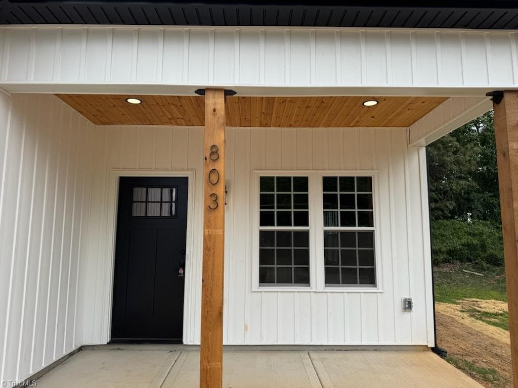 Stick/Site Built at 803 Granby Avenue, High Point NC 27260, photo 2 of 16