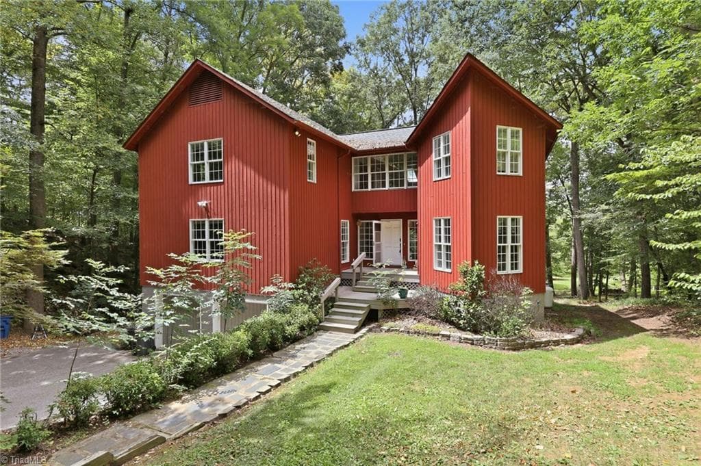 8206 Crows Nest Lane, Greensboro NC 27455