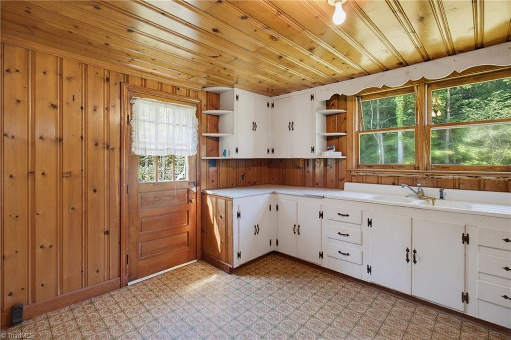 Stick/Site Built at 5650 Waller Road, Pfafftown NC 27040, Pfafftown, photo 7 of 34