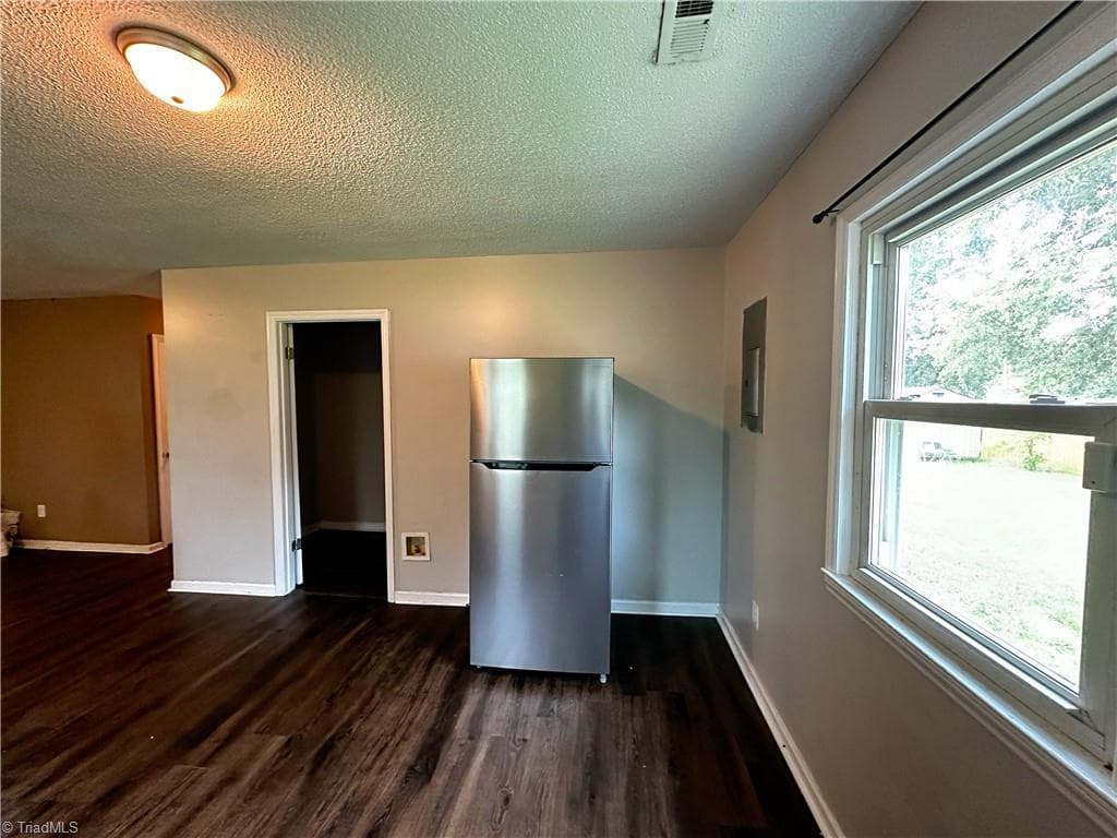 Stick/Site Built at 401 martin luther king Drive, Thomasville NC 27360, Thomasville, photo 6 of 12